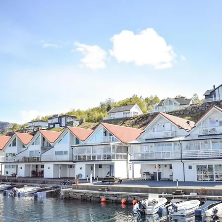 4 Bedroom Lovely In Vikebygd