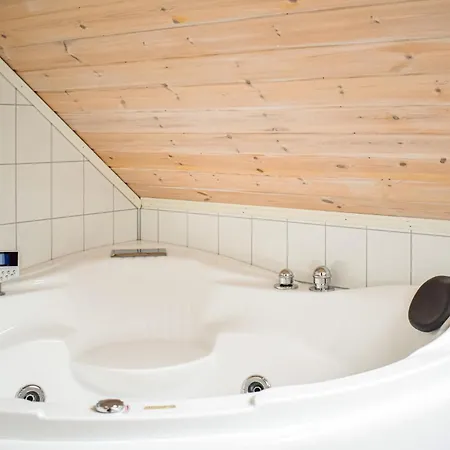 Σπίτι διακοπών 4 Bedroom Lovely In Vikebygd