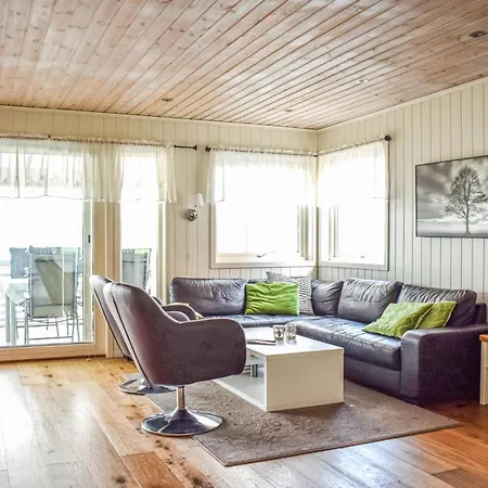 Σπίτι διακοπών 4 Bedroom Lovely In Vikebygd