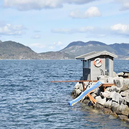 4 Bedroom Lovely In * Vikebygd